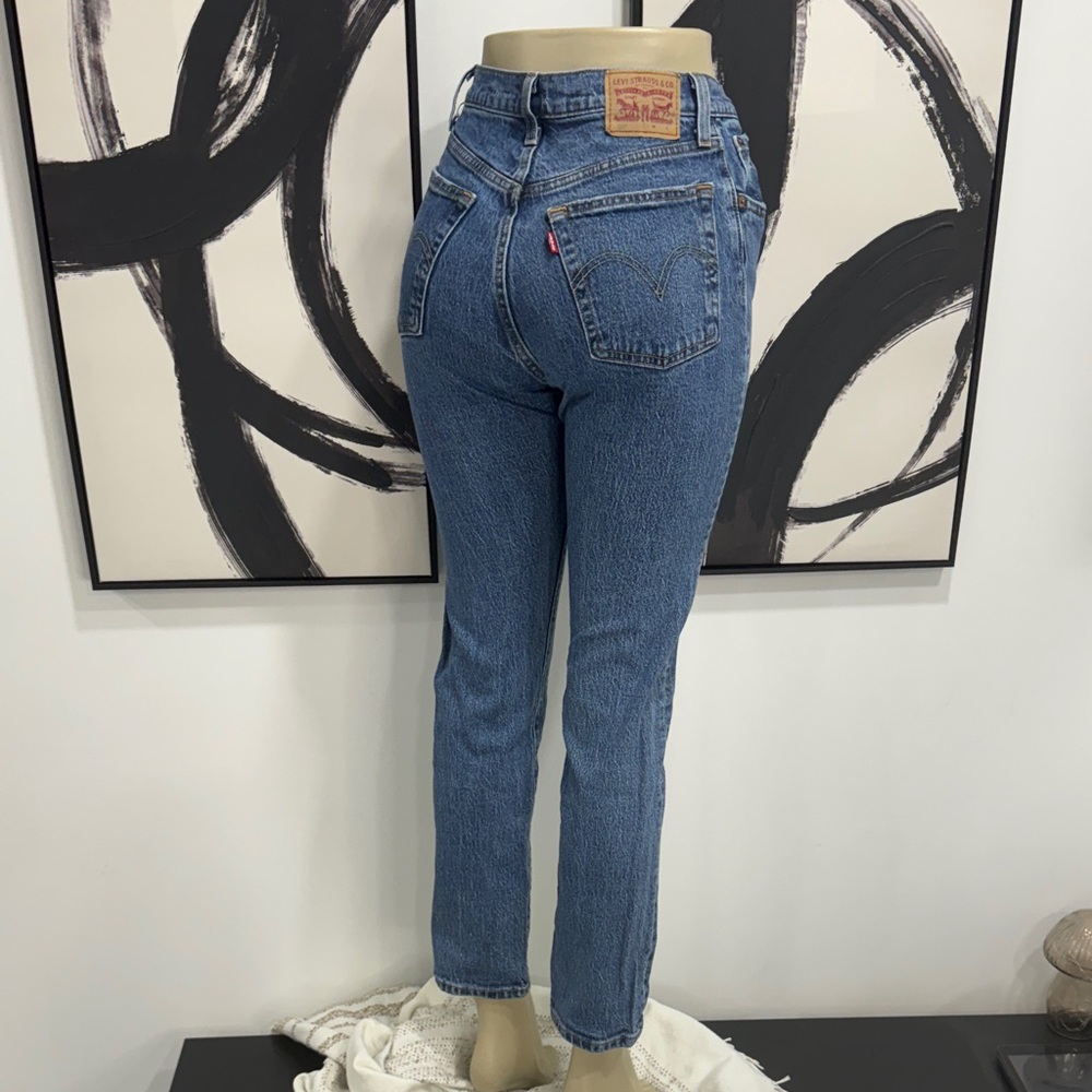 Levi's Women's Classic Straight Leg Blue Jeans